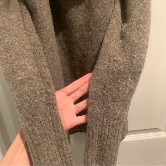 Aritzia wool sweater - Picture 7 of 8